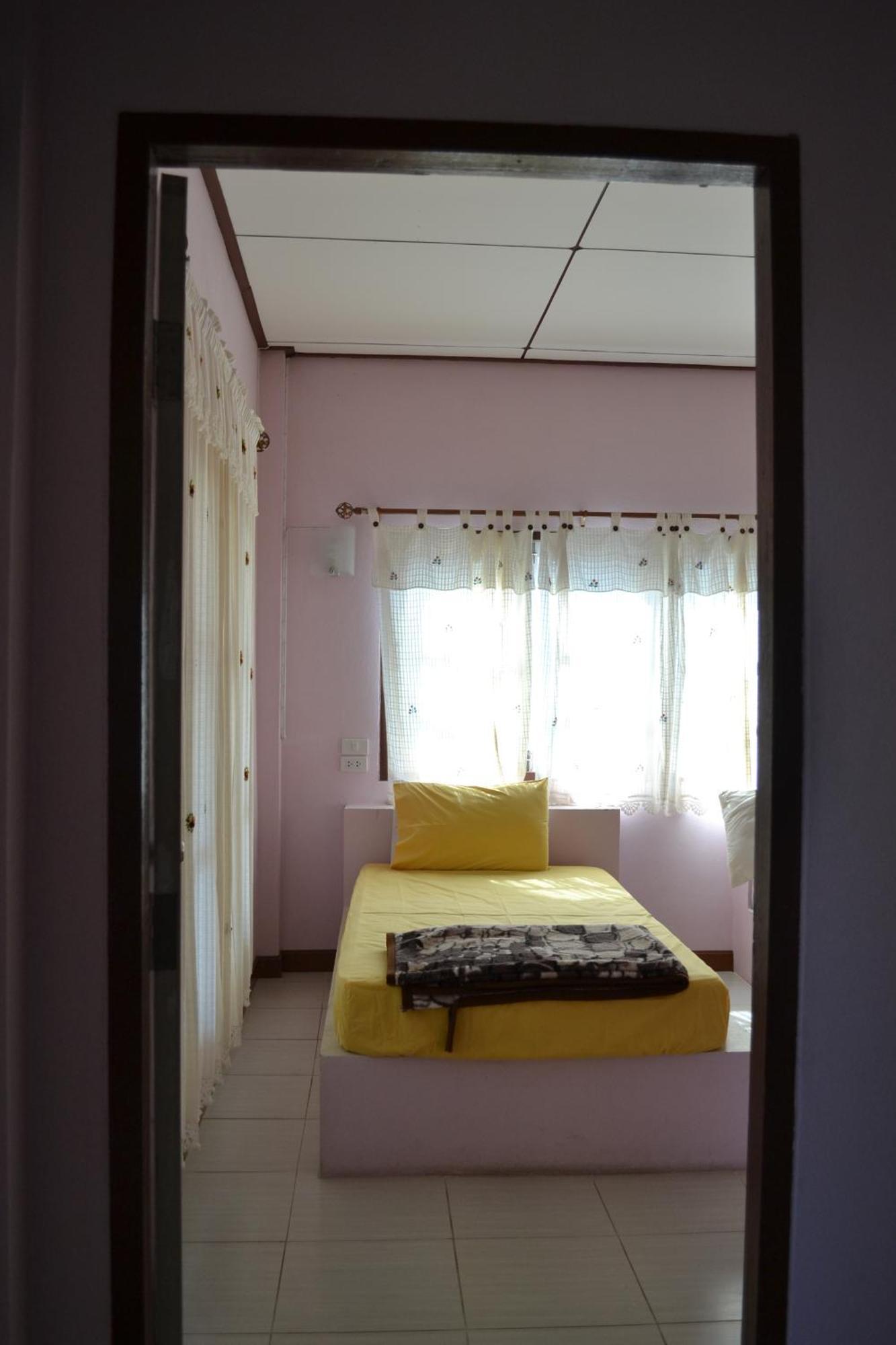 Benjaporn Bungalow Đảo Koh Si Chang Phòng bức ảnh