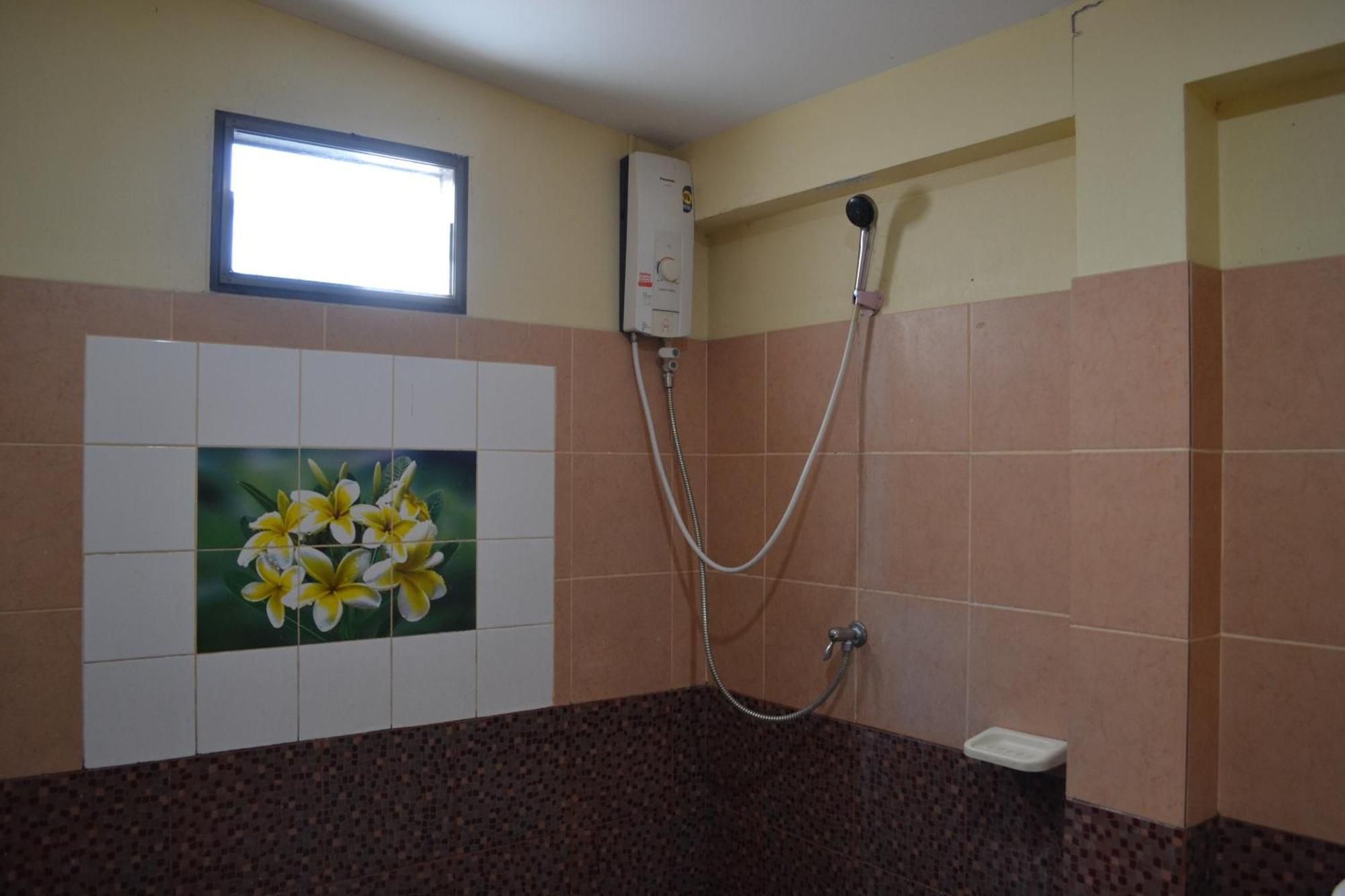 Benjaporn Bungalow Đảo Koh Si Chang Phòng bức ảnh