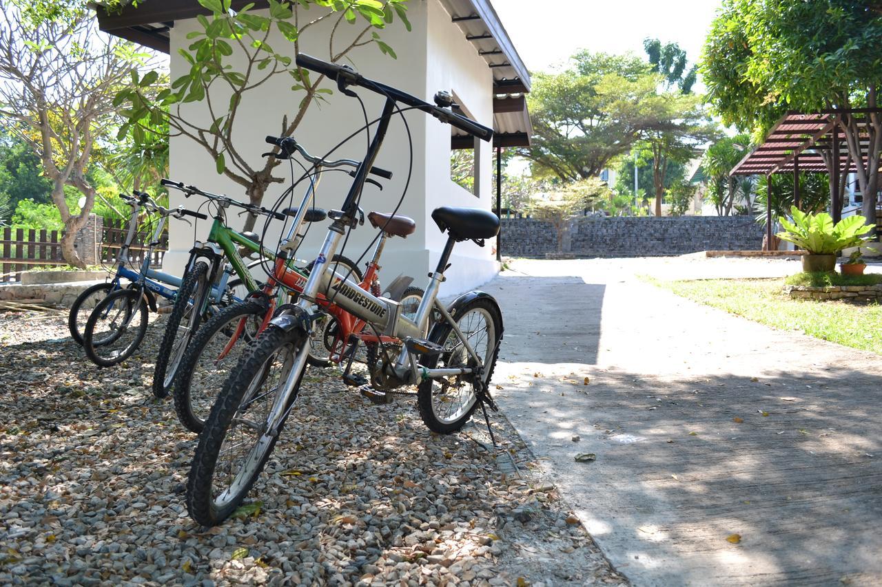Benjaporn Bungalow Đảo Koh Si Chang Ngoại thất bức ảnh