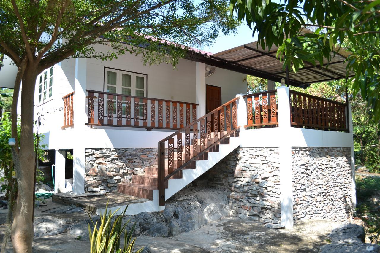 Benjaporn Bungalow Đảo Koh Si Chang Ngoại thất bức ảnh